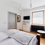 Hel 4*