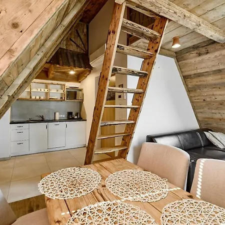Hel Aparthotel 3*