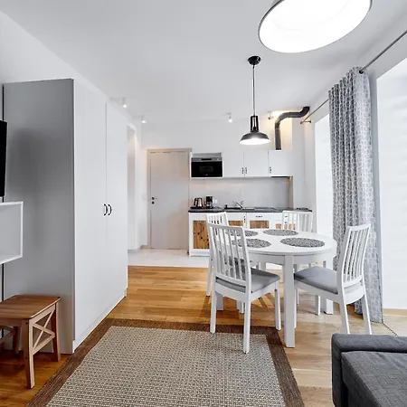 Aparthotel Hel 4*