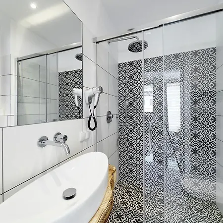 Hel Aparthotel 4*
