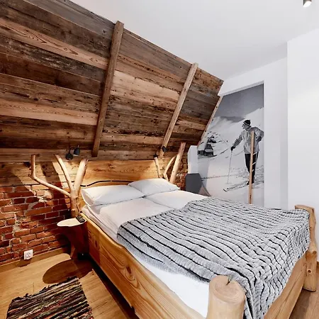 Hel Aparthotel 4*