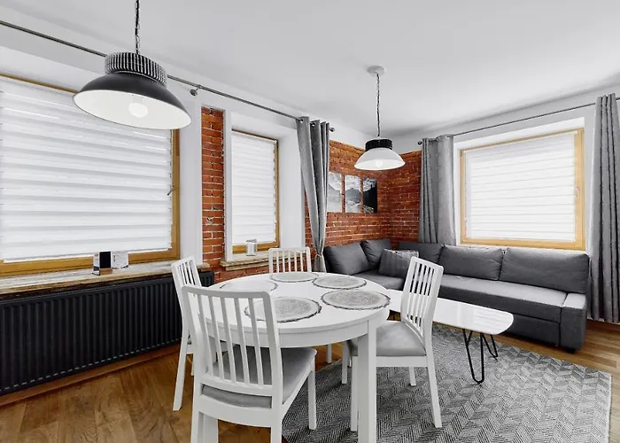 Hel Lägenhetshotell 4*